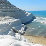 Kama سان ليون