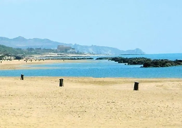 Kama * San Leone